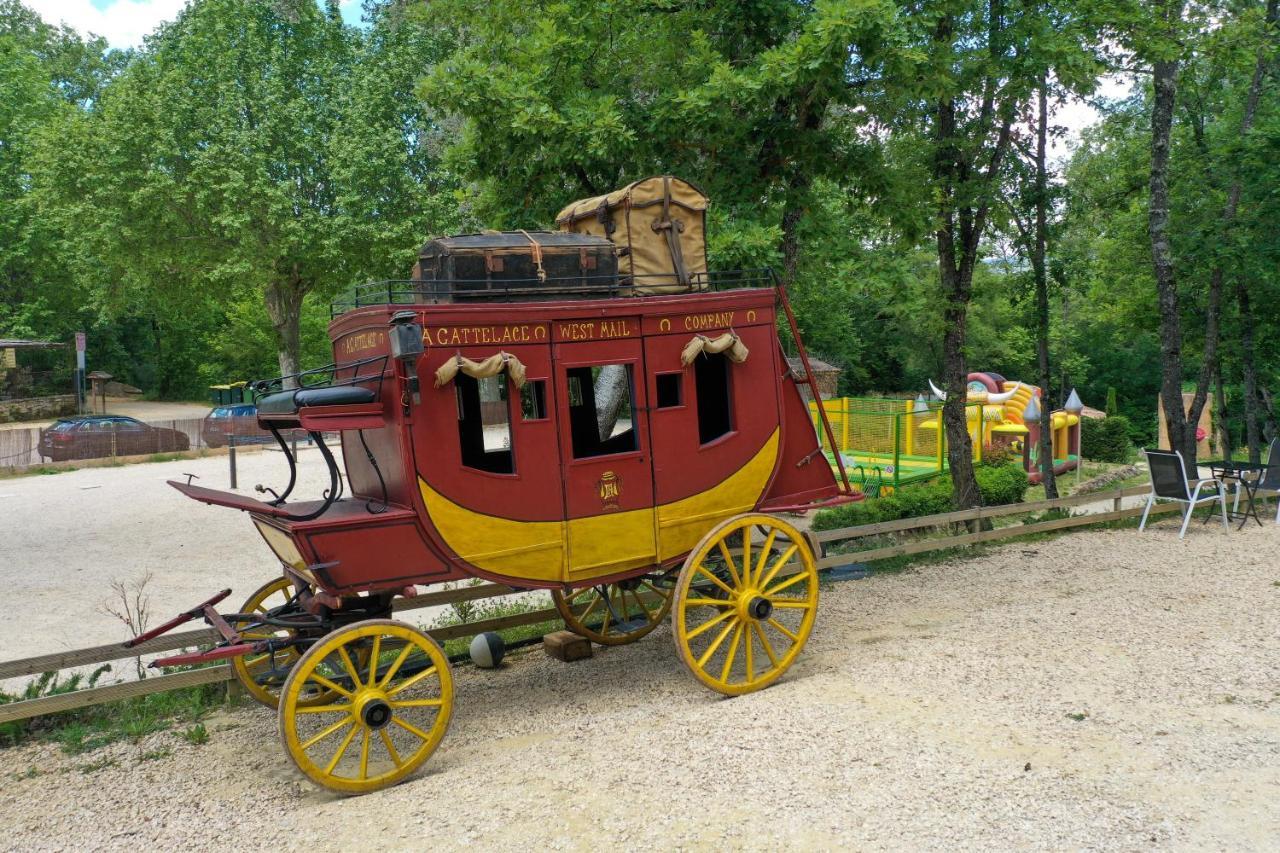 Camping Le Colorado Рустрел Екстериор снимка