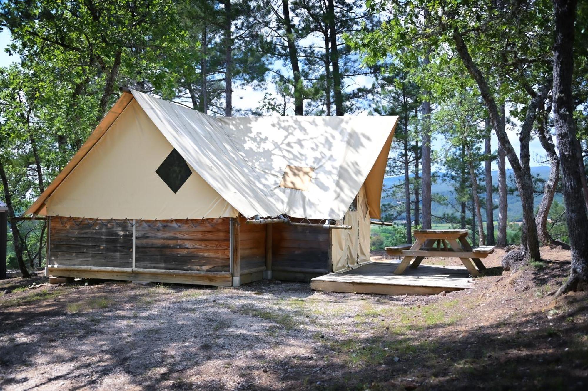 Camping Le Colorado Рустрел Екстериор снимка