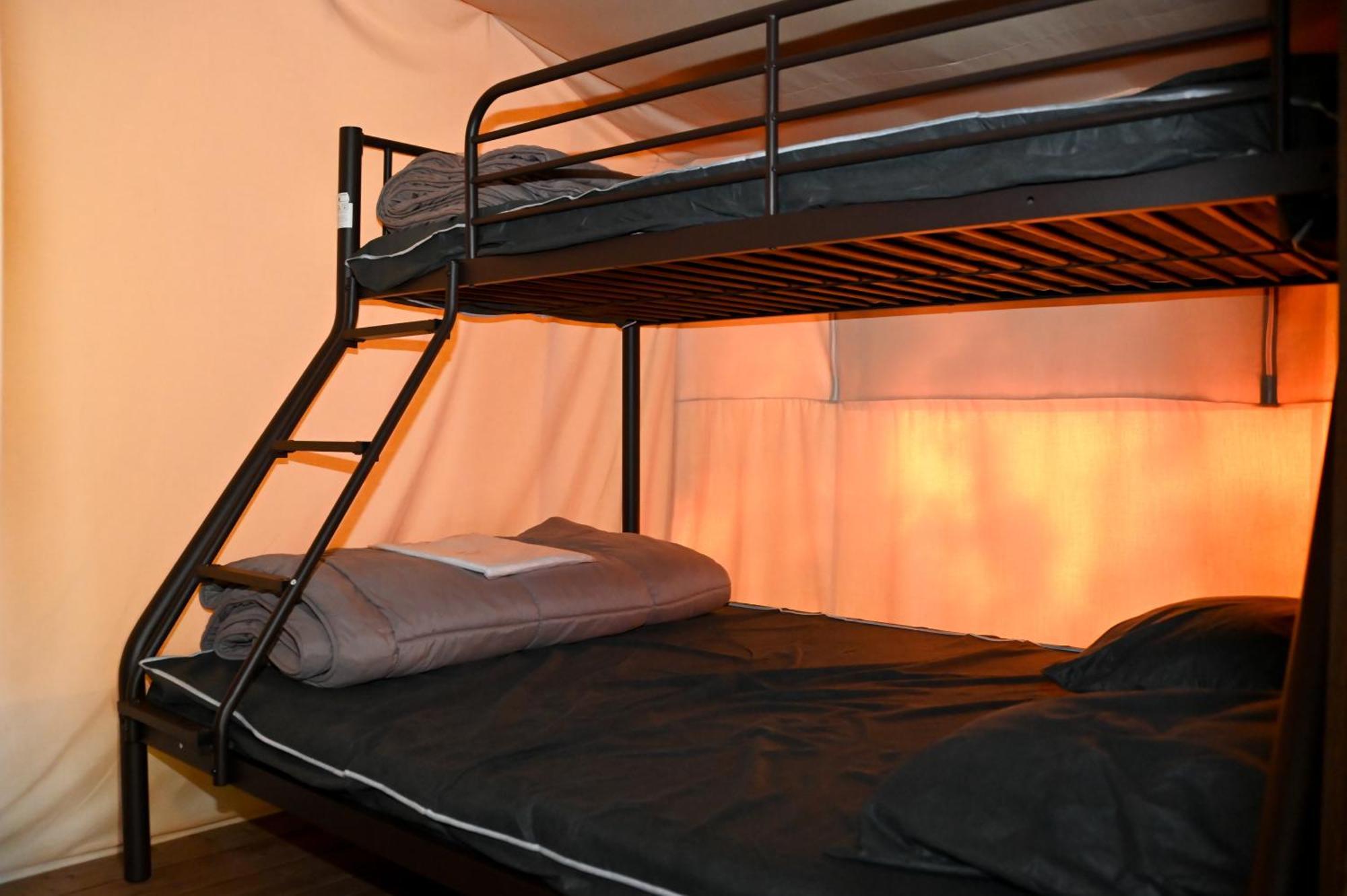 Camping Le Colorado Рустрел Екстериор снимка