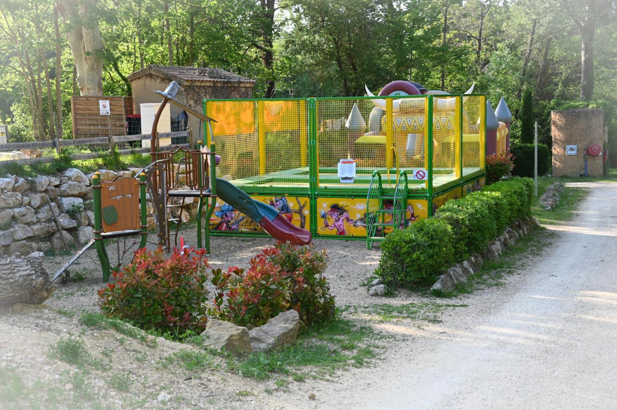 Camping Le Colorado Рустрел Екстериор снимка