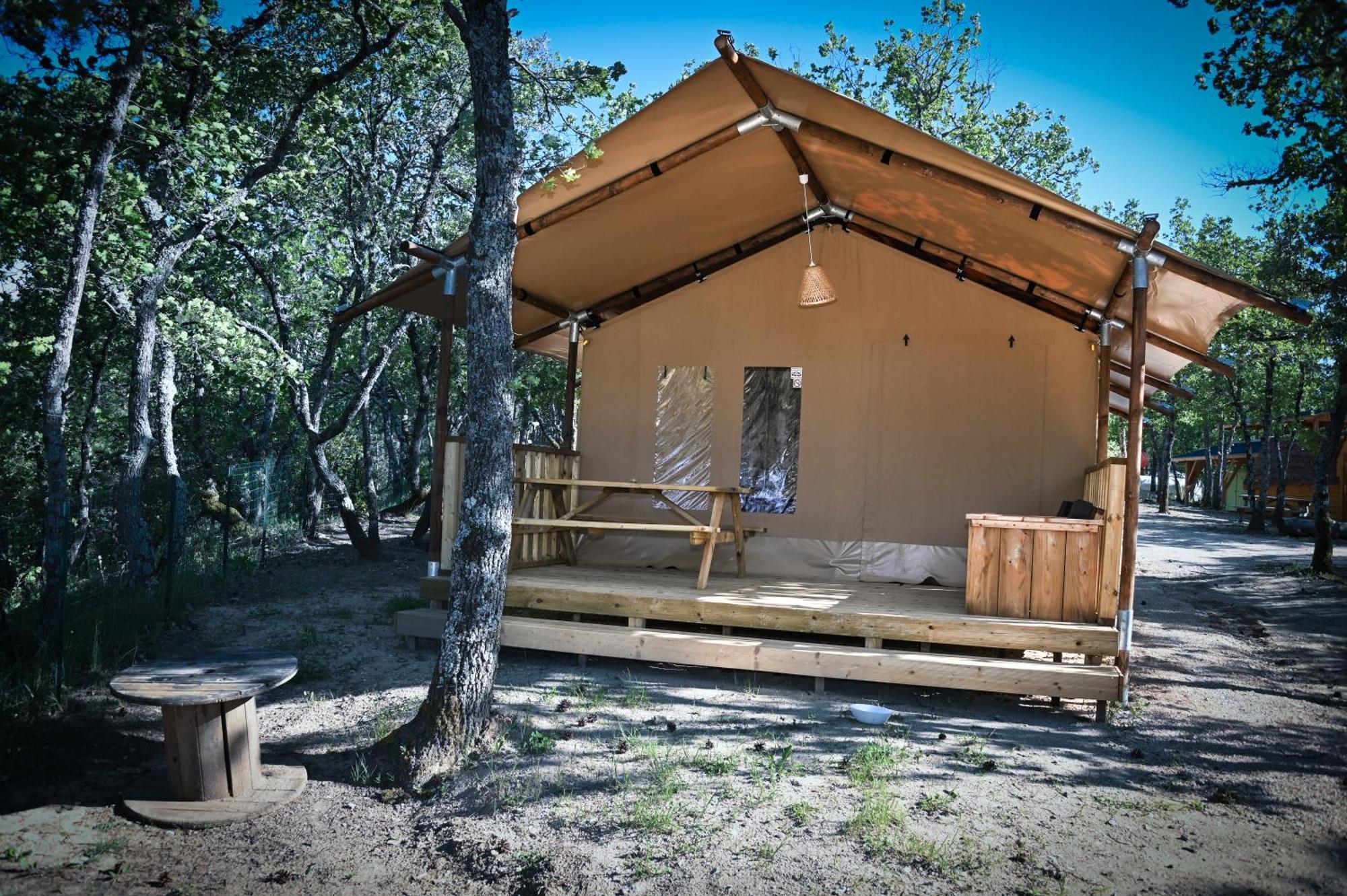Camping Le Colorado Рустрел Екстериор снимка